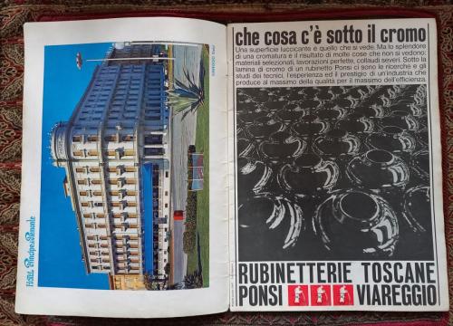 Bella fotografia in antiporta del "Hotel Principe di Piemonte" e a destra pubblicità delle rubinetterie toscane Ponsi Viareggio.